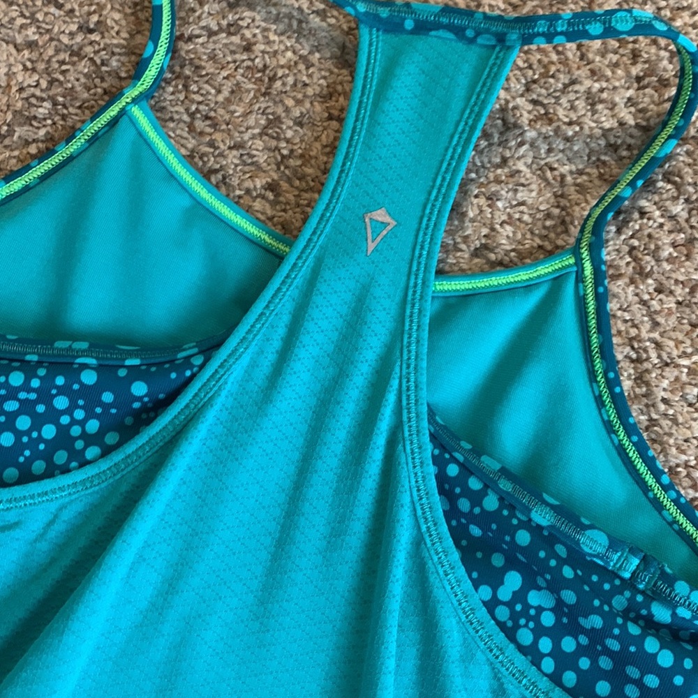 Ivivva racerback tank with built in bra